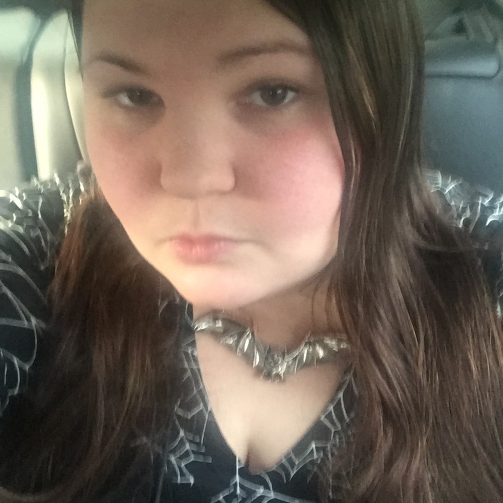 Meet your Posher, Sierra